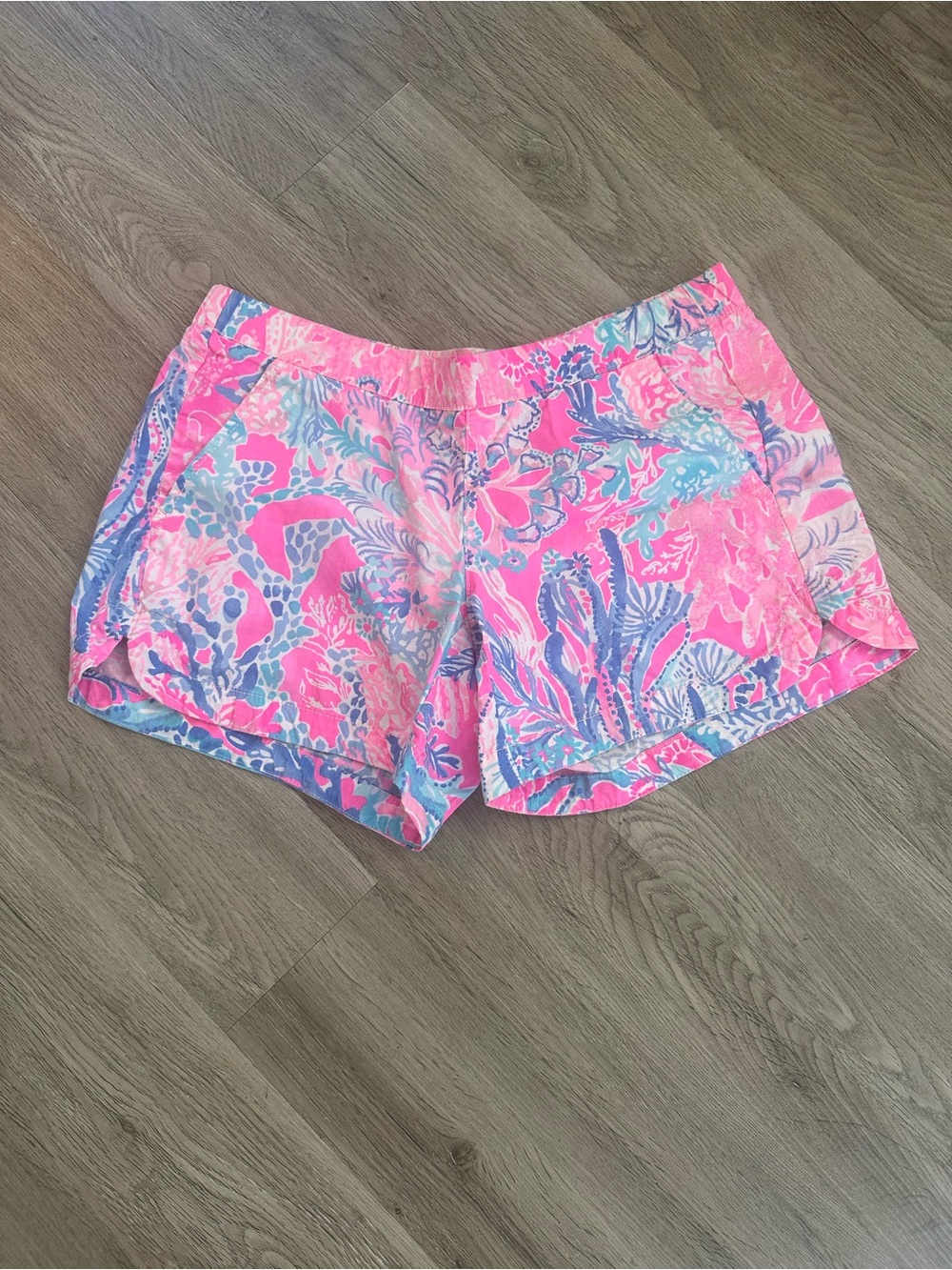 Lilly Pulitzer Pink Blue Tropical Print Athletic Shorts